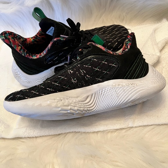 Under Armour Curry Flow 9 ‘Seasme Street The Count’ - Picture 9 of 11